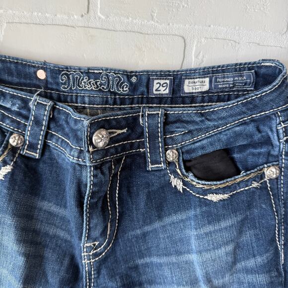 Miss Me Signature Boot Cut Medium to Dark Wash Denim Jeans sz 29 - Picture 4 of 6